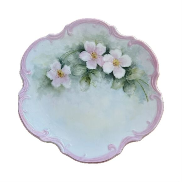 Vintage Hand-Painted Floral Plate | Elegant
Collectible - Picture 1 of 5